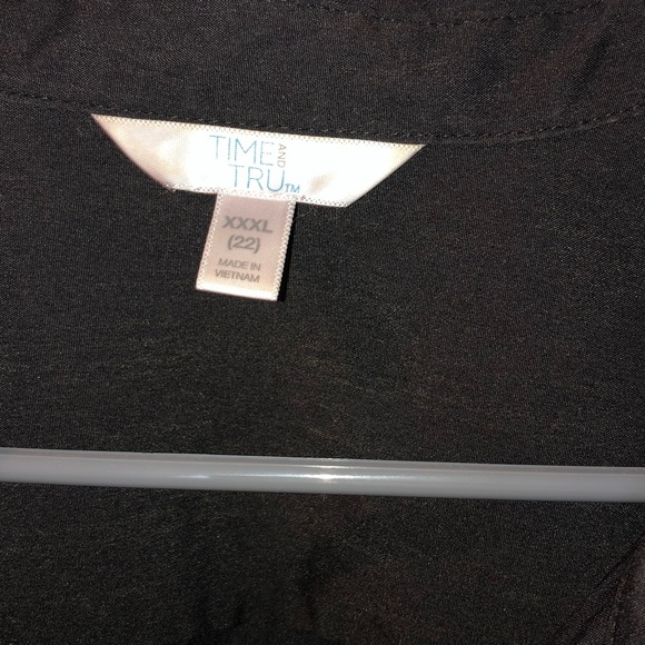 Button down blouse - Picture 3 of 3